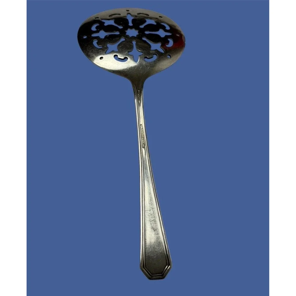 Wm Rogers & Son AA Mayfair Serving Silverplate Art Deco Pierced Tomato Flat 1923